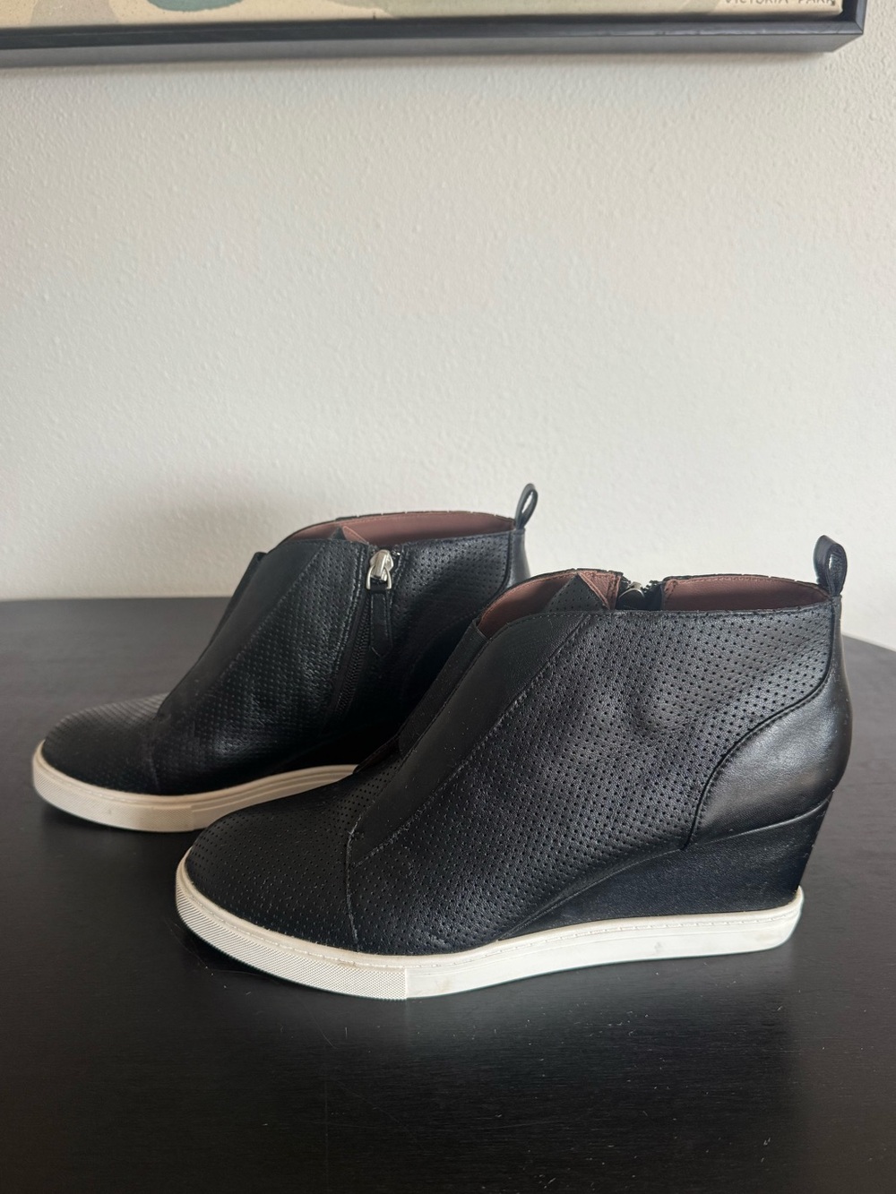 Women’s black wedge tennis shoe size 9